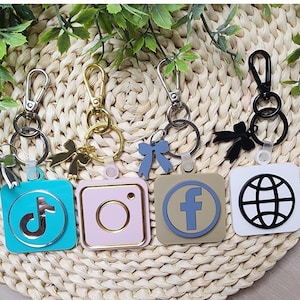 Aangepaste NFC-smarttag voor sociale media - acrylsleutelhanger voor Instagram, Facebook, TikTok en website - gepersonaliseerde digitale zakelijke kaart
