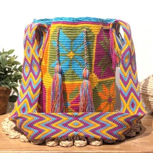 Handmade Wayuu Bag – Crochet Mochila from Colombia | Woven by Indigenous Wayuu Women | Boho Tribal Purse | Ethical Artisan Handbag.