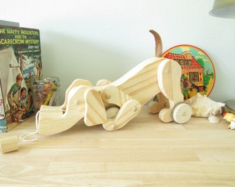 Cane giocattolo in legno di pino fatto a mano