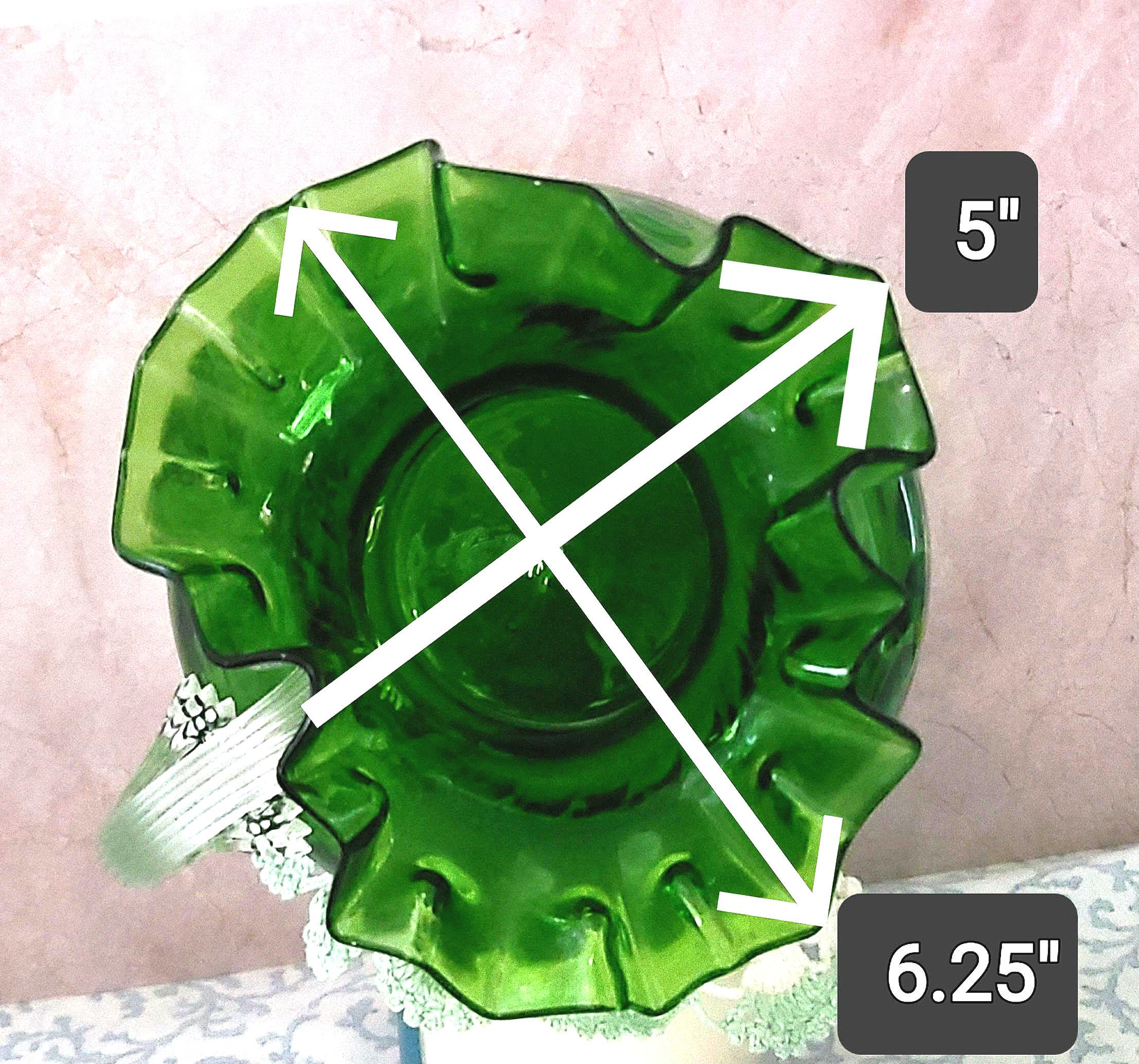 Antiqueフェントン40's～50's緑Fentonドットアンティーク Antique Fenton Emerald Green Glass Pitcher Featuring A Ruffled