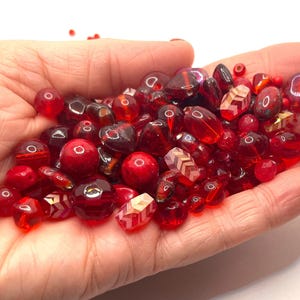 Mélange de perles de verre assorties, 25 g ou 50 g ou soupe de perles rouges, 3-18 mm Retirer les perles, fabrication de bijoux et perlage