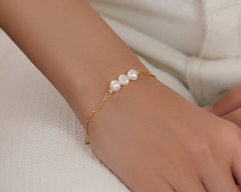 18k Gold chain pearl bracelet, irregular pearl bracelet, elegant pearl bracelet for women, dainty bracelet, handmade jewelry, gift for her