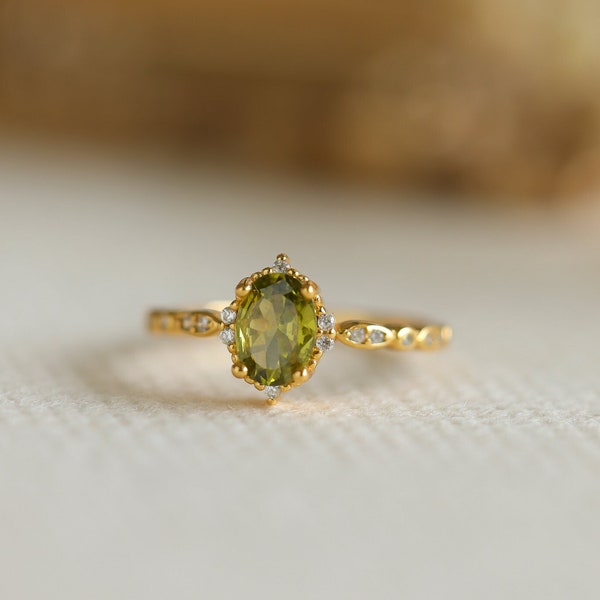 Vintage Peridot Diamond Ring - Dainty Thin Band Ring in 14K Gold - Best Friend's Gift - Minimalist Stackable Handmade Jewelry - Gift For Mom