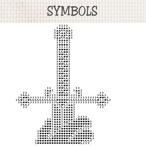 K&ouml;nnte beinhalten: Eine Kreuzstich-Mustervorlage mit dem Titel SYMBOLS in grauer Schrift, die ein schwarz-wei&szlig;es Rasterdesign zeigt. Das Muster besteht aus sich wiederholenden schwarzen Symbolen wie Herzen, Dreiecken und kleinen Fisch-Icons, durchsetzt mit der Zahl 3.