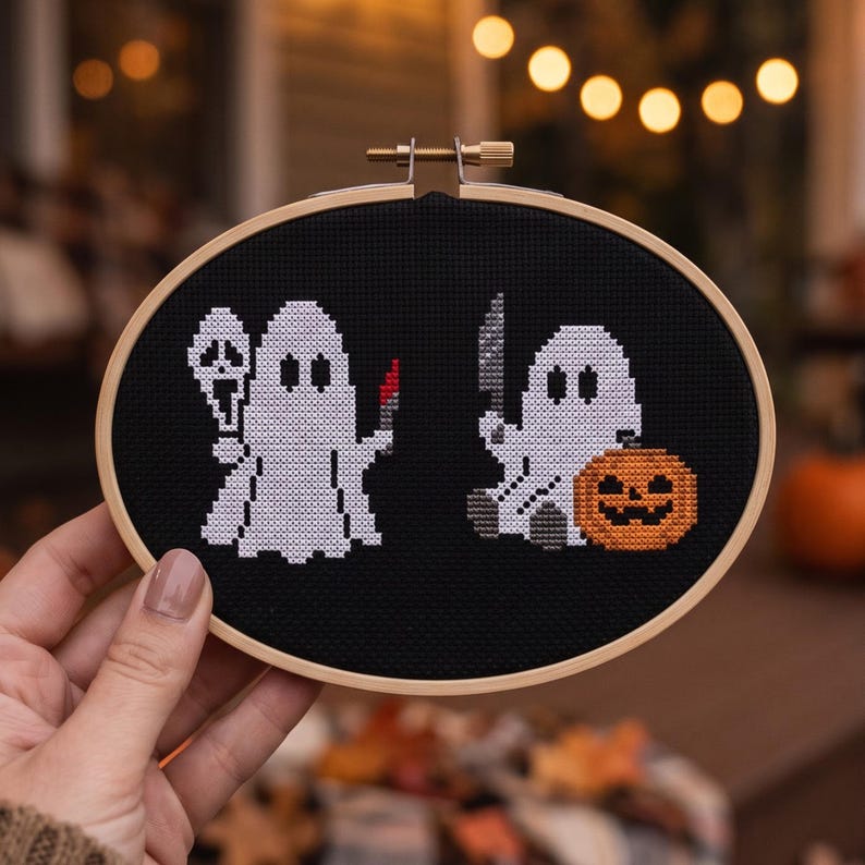 Korsstygnsmönster med spöke och blodig kniv, spökmask, Jack O'Lantern-nålstygn, direktnedladdning bild 1