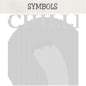 Pu&ograve; includere: Uno schema a punto croce su tessuto Aida bianco con la parola SYMBOLS in alto. Il disegno consiste in una griglia riempita con cifre nere 1, 3, 4, 7 e 9 disposte a formare una forma circolare su uno sfondo bianco.