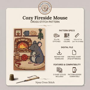 Pode incluir: Um padr&atilde;o de ponto cruz intitulado Cozy Fireside Mouse com um rato cinzento junto a uma lareira com um novelo de l&atilde; vermelho. O ficheiro digital inclui 70x94 pontos, 13 cores DMC e mede 12,7x17,0 cm em Aida 14 ct. Inclui dedal e agulha.