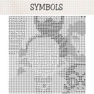 以下が含まれることがあります： SYMBOLSと題された白黒のクロスステッチパターンチャート。文字、矢印、星、三日月、正方形、ハート、幾何学模様など、刺繍用に配置された様々なアイコンが密集したグリッド状に並んでいるデザイン。