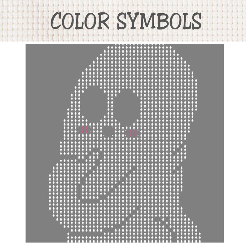 Puede incluir: Un patr&oacute;n de punto de cruz titulado COLOR SYMBOLS que presenta un fondo gris con una figura fantasmal blanca pixelada. La figura tiene dos ojos ovalados grandes, una nariz circular peque&ntilde;a y dos peque&ntilde;as marcas rosadas en las mejillas.