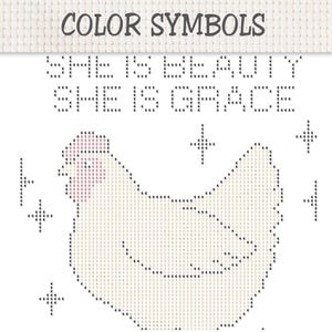 Puede incluir: Un patr&oacute;n de punto de cruz sobre tela blanca con el contorno de una gallina compuesto por s&iacute;mbolos num&eacute;ricos. El texto "COLOR SYMBOLS" aparece en la parte superior, seguido de las frases "SHE IS BEAUTY" y "SHE IS GRACE" en cuadr&iacute;cula.
