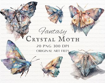 Könnte beinhalten: Ein Set aus fünf Aquarell-Illustrationen von Kristallmotten. Die Motten sind in verschiedenen Posen mit filigranen Details und einer Mischung aus blauen, violetten, rosa und goldenen Farben dargestellt. Der Text "Fantasy Crystal Moth 20 PNG 300 DPI Original Art Files" ist in der Mitte des Bildes geschrieben.