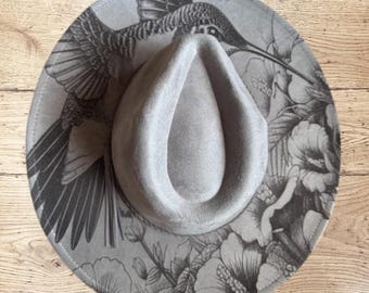 Hummingbird Burned Hat,  Bird Floral Burned cowgirl Cowboy Hat: Engraved Suede Boho Fedora, Wide brim hat Western Hat Festivals