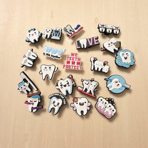 Dental croc charm - Etsy 日本