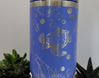 Vaso de 30 oz con grabado láser de dinosaurio y jungla. Vaso de 30 oz con aislamiento de doble pared grabado con láser.