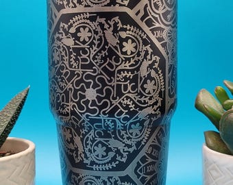 Vaso de agua con diseño de mandala con palabras malsonantes, grabado con láser, de 30 oz y doble pared con aislamiento.