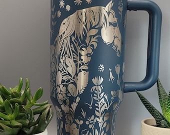 Horse Floral 40oz Tumbler with Handle – Double Wall Insulated Cup, Horse Lover Gift, Floral Equestrian Mug for Mom, Sister, Friend