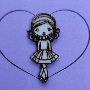 Dançarina irlandesa feita à mão, símbolo de abraço de bolso de madeira, presente de amor, pequeno abraço de bolso, símbolo de abraço de bolso para me pegar