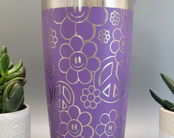 Vaso de viaje con aislamiento de doble pared de 20 oz grabado con láser "Daisy and Peace", vaso sin costuras, regalo para hija, sobrina o amiga.