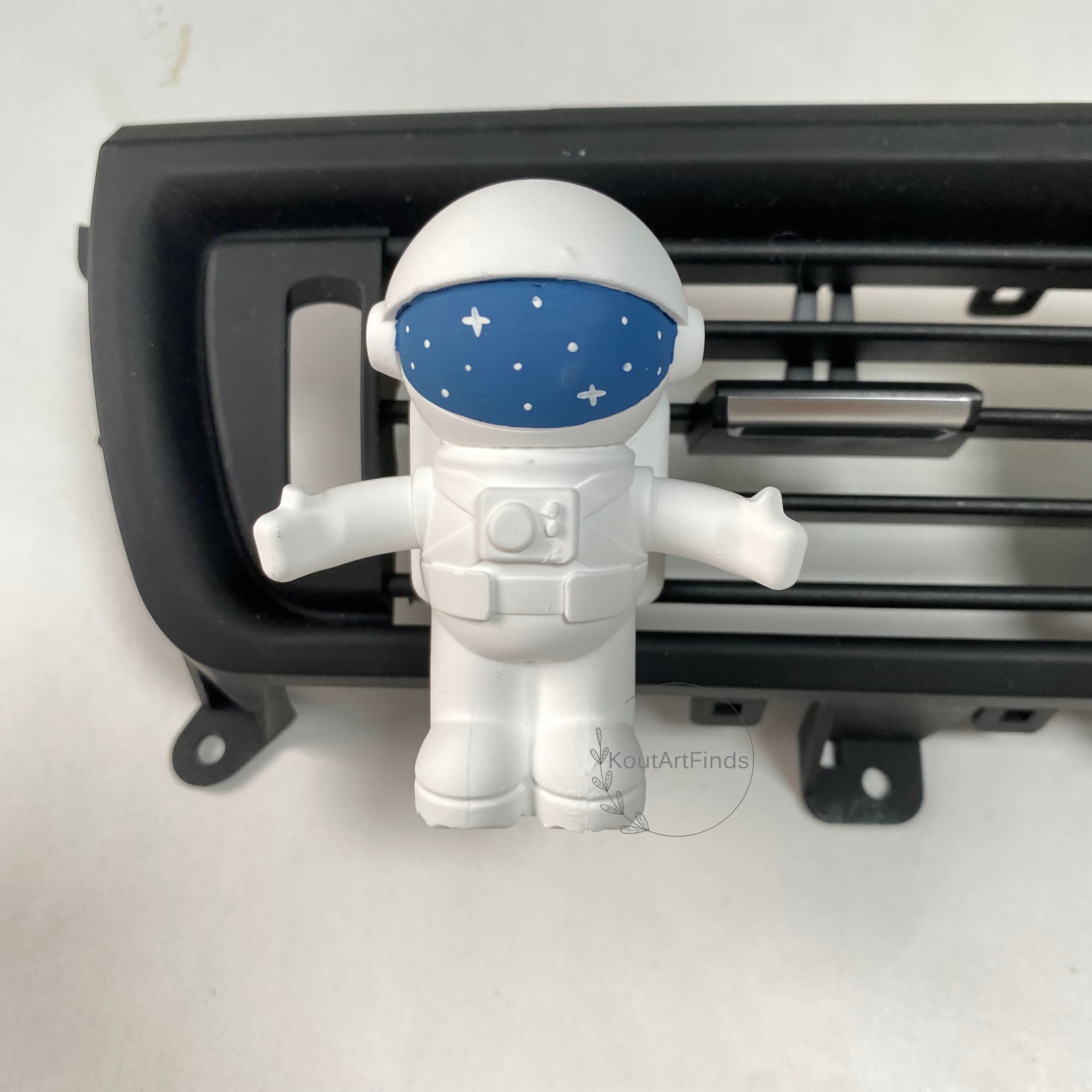 NUACOS Creative Astronaute Ornements Voiture Tableau de Bord Micro
