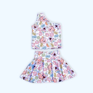 Set bummie skirt and one shoulder top, Baby Girl Bummies,Print Bummies,Disney Bloomers,Baby Bummies,Print Diaper Cover,Baby Shorts, Bloomers