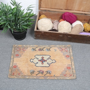 Türkischer Teppich, Kleiner Teppich, Vintage Teppich, Anatolischer Teppich, Kleiner Teppich, Handgeknüpfter Teppich, Schlafzimmer Teppich, Türteppich, 2661