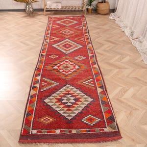 Alfombra vintage, alfombra Herki, alfombra turca, alfombra de pasillo de 3x12, alfombra anatolia, alfombras para pasillo, alfombra roja de 2.8x11.7 pies, alfombra vintage de lana con borlas