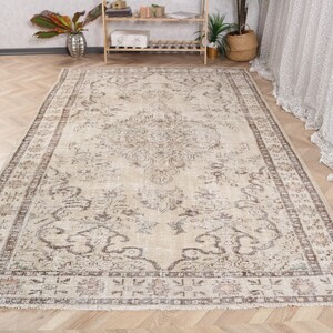 Vintage Rug, 6x10 Large Rug, Turkish Rug, Antique Rug, Rugs For Living Room, 5.9x9.5 ft Beige Rug, Hand-Knotted Wool Area Rug, Oushak Rug,