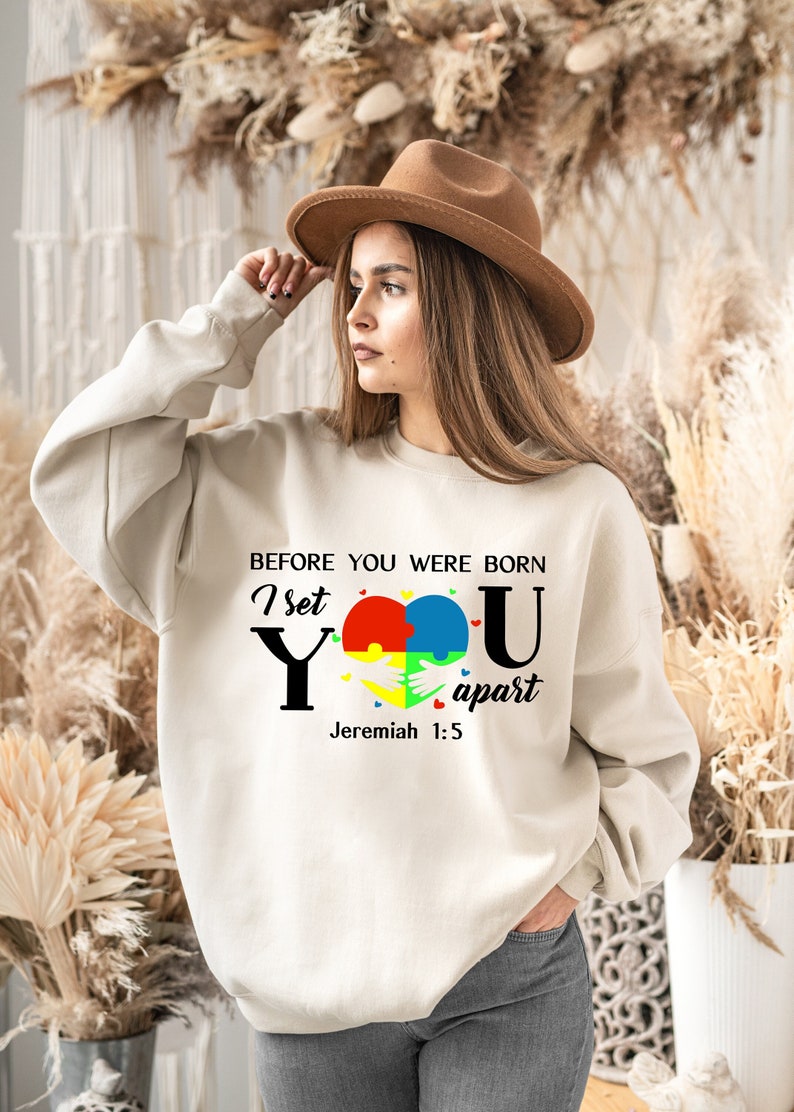 Sudadera de concientización sobre el autismo, sudadera de versículo bíblico, amor aceptar entender, sudadera de maestro de autismo, sudadera de apoyo al autismo, mes del autismo imagen 1