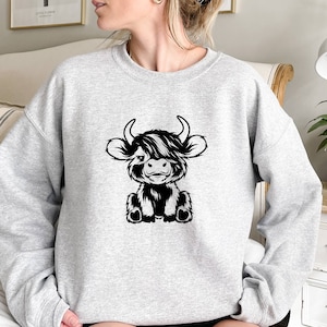 Highland Cow Sweatshirt, Western Sweatshirt, Cow Lover Sweater, Farmer Xmas Gifts, Cute Cow Sweatshirt, Cow Gift For Her, Cow Sitting Sweat