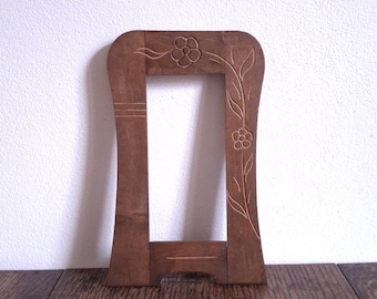 Smaller antique Art Nouveau carved wooden picture frame with natural motif