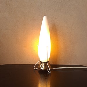 Une seule lampe de chevet vintage avec prise européenne et vis E14 (la plus petite)