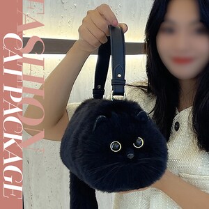 Borsa tote realistica in peluche con gatto nero, borsa fatta a mano, simpatico regalo di compleanno per la fidanzata del gatto burattino immagine 9