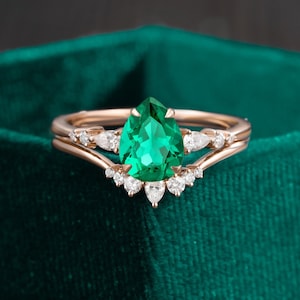 Emerald engagement ring set vintage pear shaped moissanite ring diamond women rose gold art deco solid gold unique prong anniversary