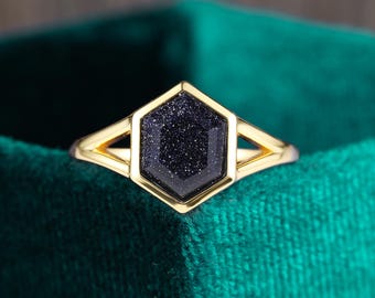 Hexagon Blue Sandstone Ring - Art Deco Yellow Gold Split Band