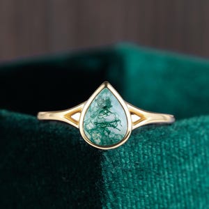 Tropfenförmiger Moosachat Verlobungsring Solitär Art-Deco-Gelbgoldring Versprechen Jubiläumsring Brautring Splitband Lünette Set für sie