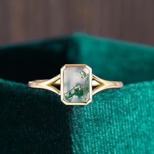 Moosachat Verlobungsring in Smaragdschliff, Solitärring Art Deco Gelbgold, Vintage-Versprechens-Brautring, Split-Band-Lünettenring für Sie