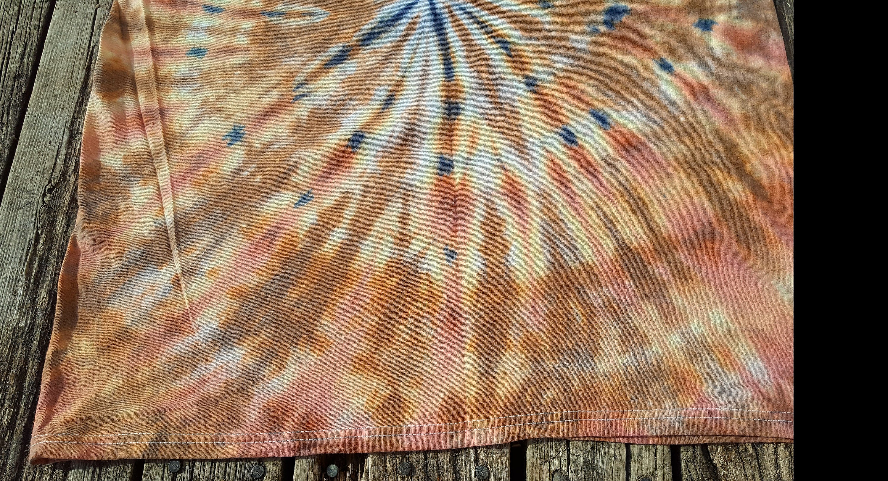 Full pleated Tie Dye Color top and trousers in Brown