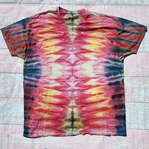 Warm Tones Alien Spine Tie Dye Adult T Shirt XL