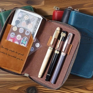 Op maat gemaakt klein notitieblok, leren Crazy Horse-dagboekhouder, gepersonaliseerd kantoorcadeau, handgemaakte portemonnee met chequeboek, etui, kaartenpakket