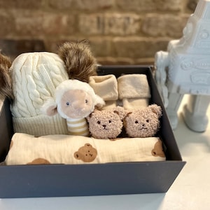 Baby Bear Gift Set: Muslin Blanket, Pom Pom Hat, Rattle & Socks