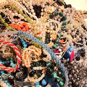 Mystery Box of Wearable and Clean Vintage and Modern Fashion/Costume Jewelry | 1 Pound Grab Bag