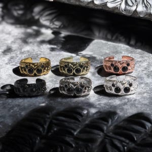 Adjustable Spider Ring: Gothic Animal Jewelry