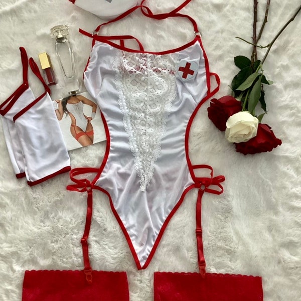 Costume Lingerie Infirmière (Nurse) Victoria's Secret - Taille 36C - Blanc à Motifs Floraux