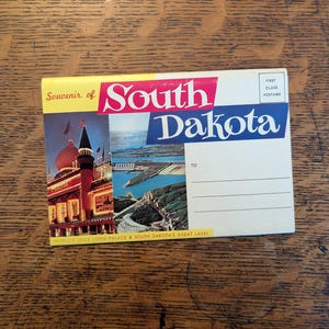 South Dakota Souvenir Postcard Folder: Vintage 1950's Photographs Corn Palace and Great Lakes
