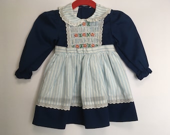 Vintage 1970s Polly Flinders Hand Smocked Dress, Apron/Pinafore Style w/ Peter Pan Collar Size T-2