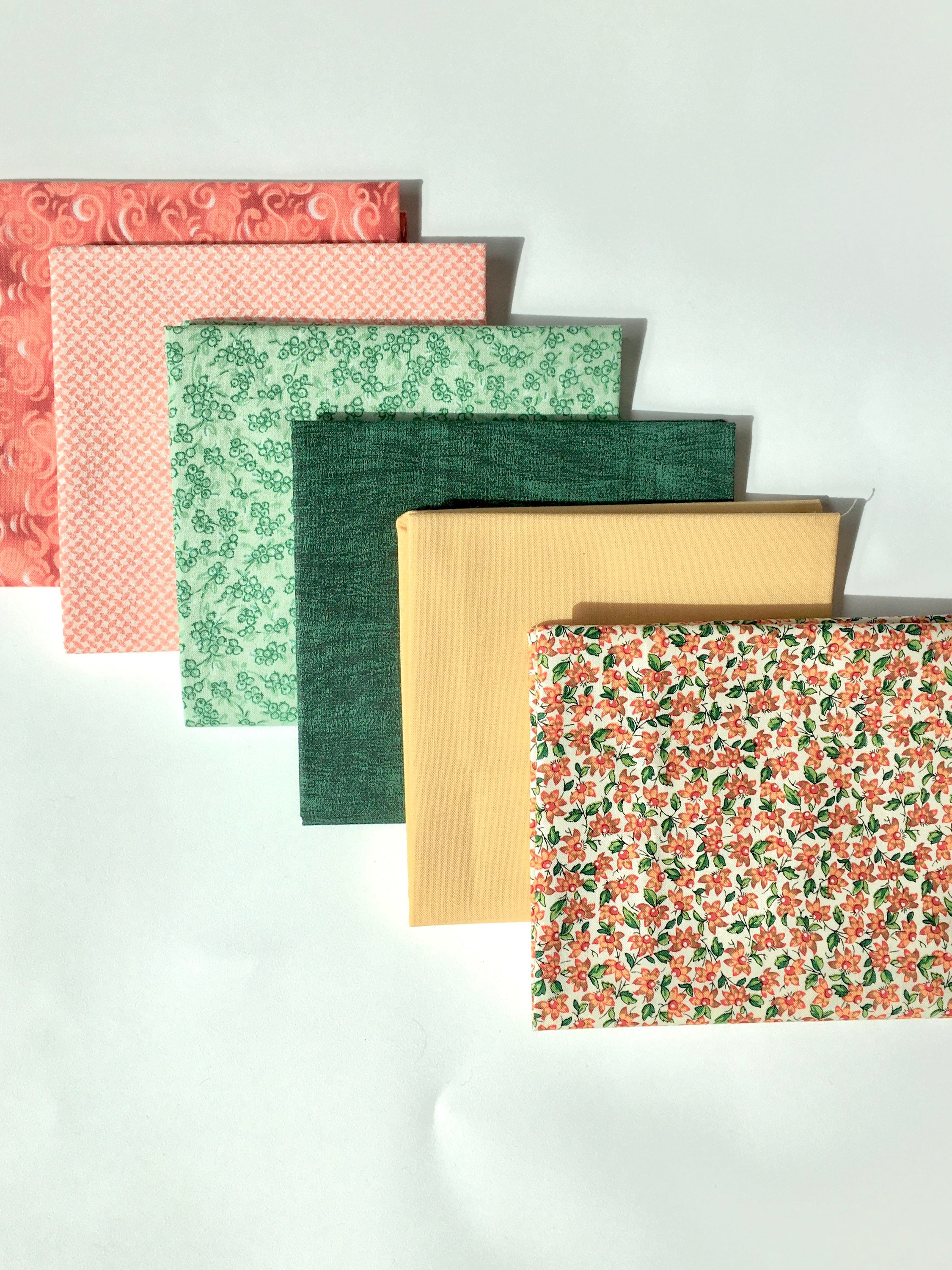 Hanjunzhao Vintage Rose Floral Fat Quarters Fabric Bundles 18 x 22 Inches for SE