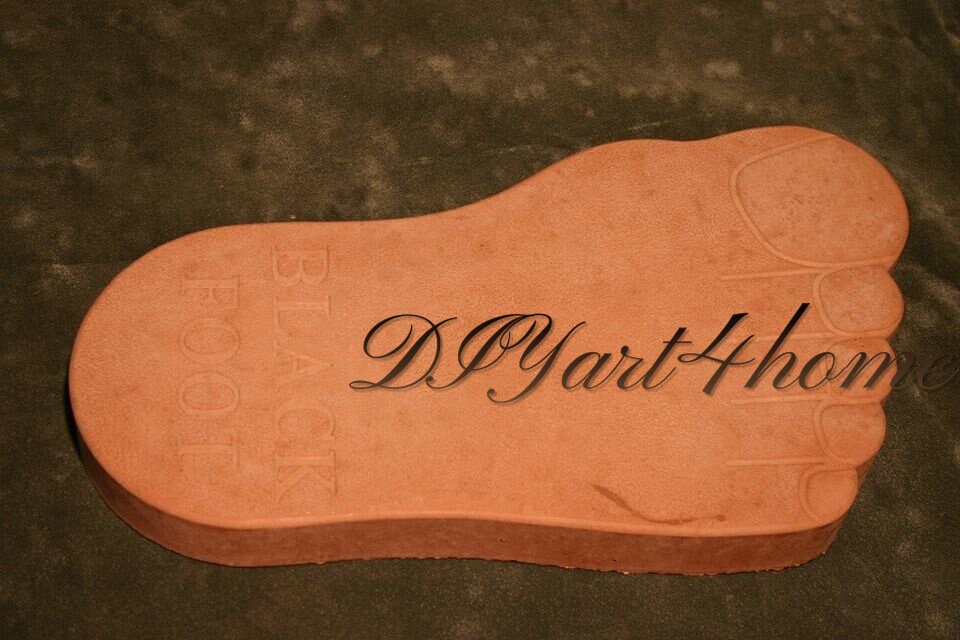 Bigfoot's Footprints SET 2 Plastic Mold for Concrete Paving Slabs