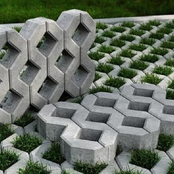 Eco parking - plastic mold for concrete paving slabs, stone pattern, concrete garden stepping stone, path yard, garden walkway.