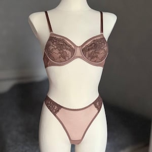 Lingerie See Through for Women High Waist Lingerie Sets with Garter Belt Sheer Bra and Sexy Thong Romantic Underwear Honeymoon Gift Lace Bra