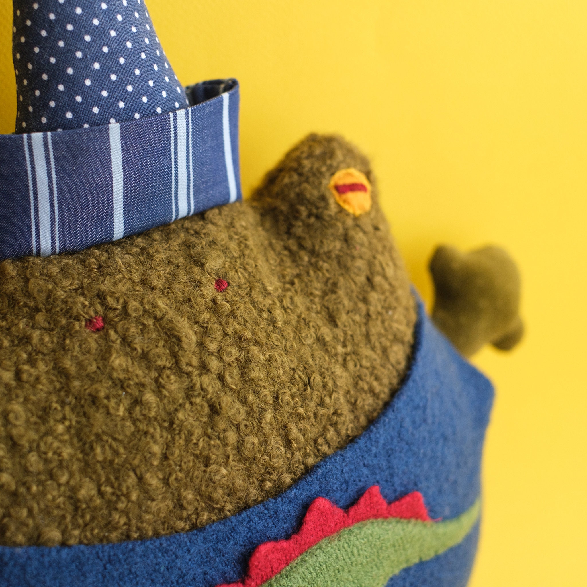 Cuddle Frog Big Cuddling Frog Cute Stuffed Animal Toy, Vintage Modern Minimalistic ...
